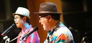 ����������