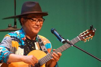 ����������