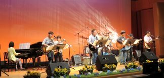 �ɍ����t�H�[�N�M�^�[���D��