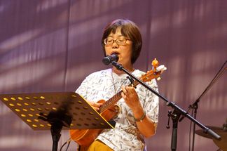 �����܏��X