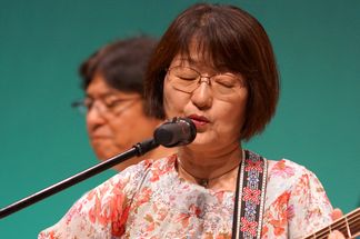 �M�^�[�u���̒��Ԃ���