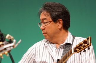 �M�^�[�u���̒��Ԃ���