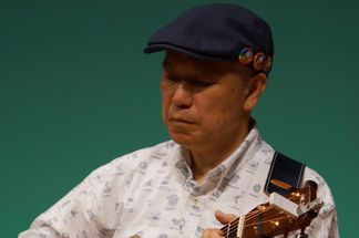 �M�^�[�u���̒��Ԃ���