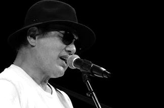 �h��������Y