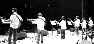 �M�^�[���Ԍ��g