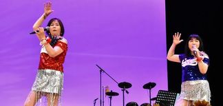 �s���N�Ƃ�Ƃ�