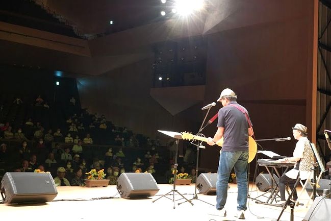 ��������Y