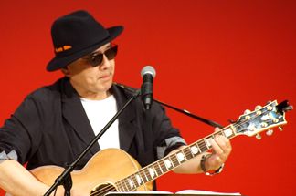 �h��������Y