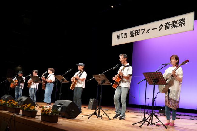 �M�^�[���ԕ��g