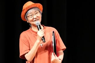 ���D����