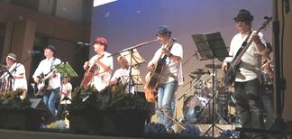 �ɍ����t�H�[�N�M�^�[���D��