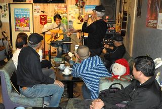 �M�^�[�u�����\��