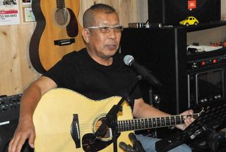 �M�^�[�u�����\��