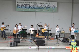 �l���΂̕��R���T�[�g