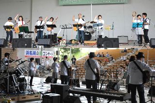 �l���΂̕��R���T�[�g