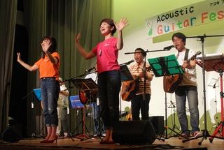 �É��A�R�[�X�e�B�b�N�M�^�[�t�F�X�e�B�o��